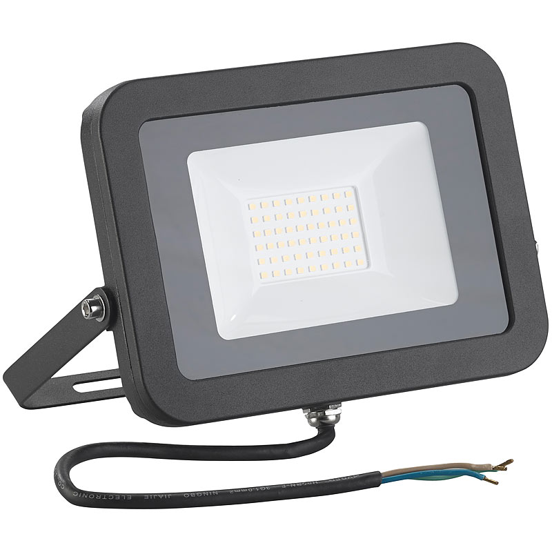 Wetterfester LED-Fluter, 4.600 Lumen, 50 Watt, IP65, warmweiß, 3000 K